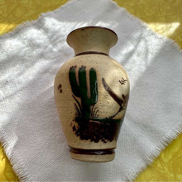 Tonala Mexico Small Pottery Vase Roadrunner - Picture 5 of 10